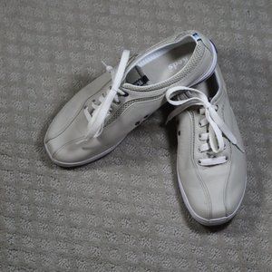 Keds Prestige Size 10 Taupe Leather Sneakers with Arch Support  - LIKE NEW